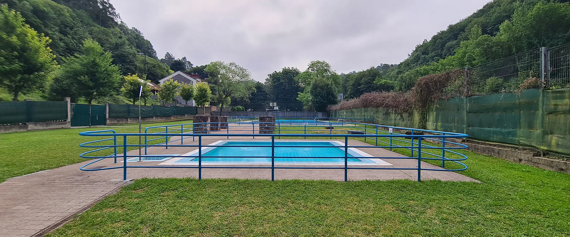 vista de la piscina infantil