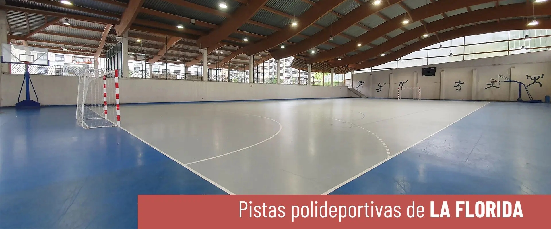 Pistas polideportivas de La Florida. Pista principal, con porterías y canchas de baloncesto 