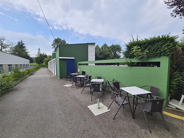 vista de acceso a las instalaciones